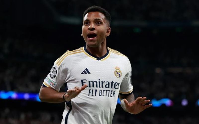 Rodrygo quyết định ở lại với Real Madrid